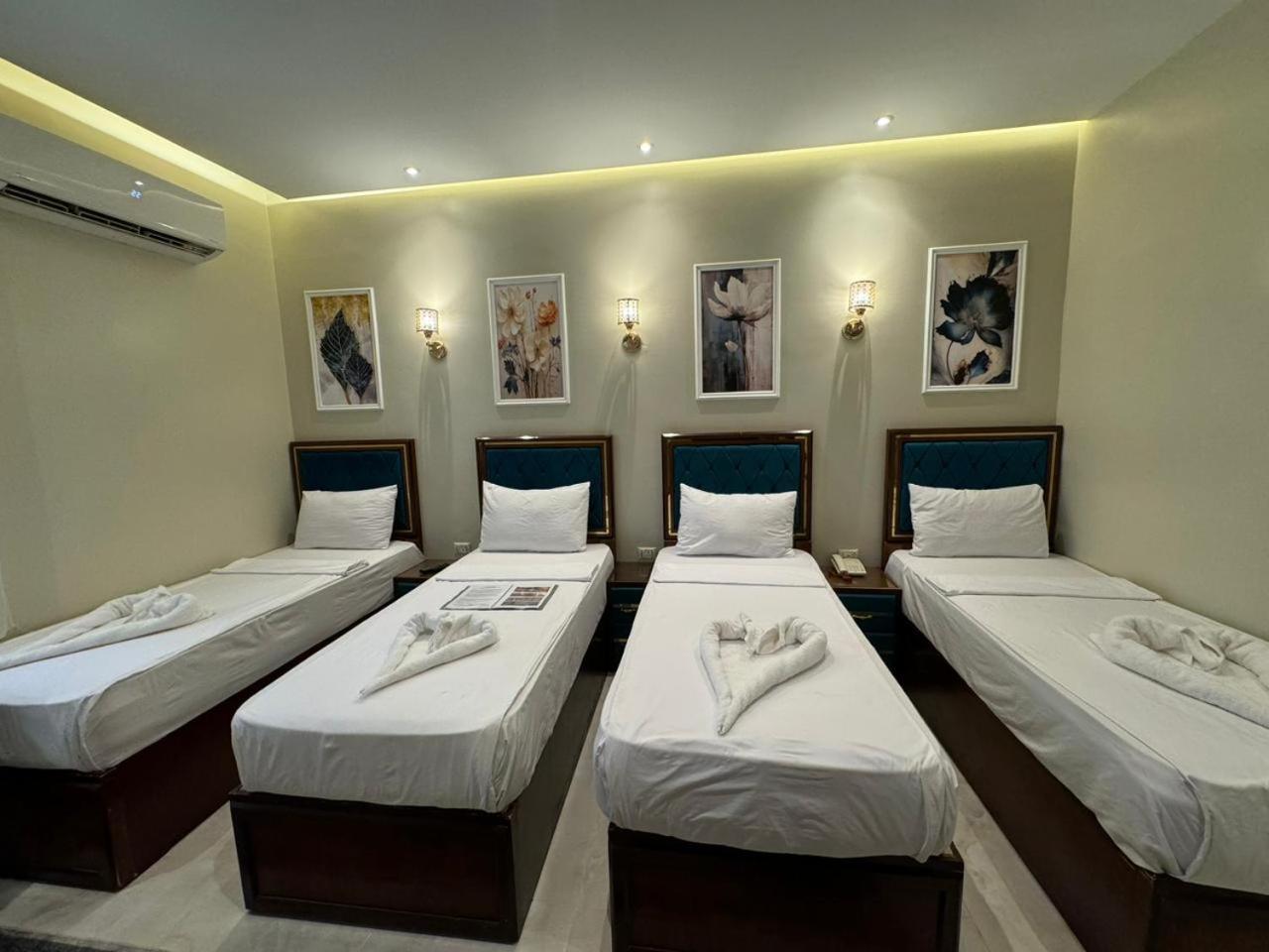 Hostel Golden Palace