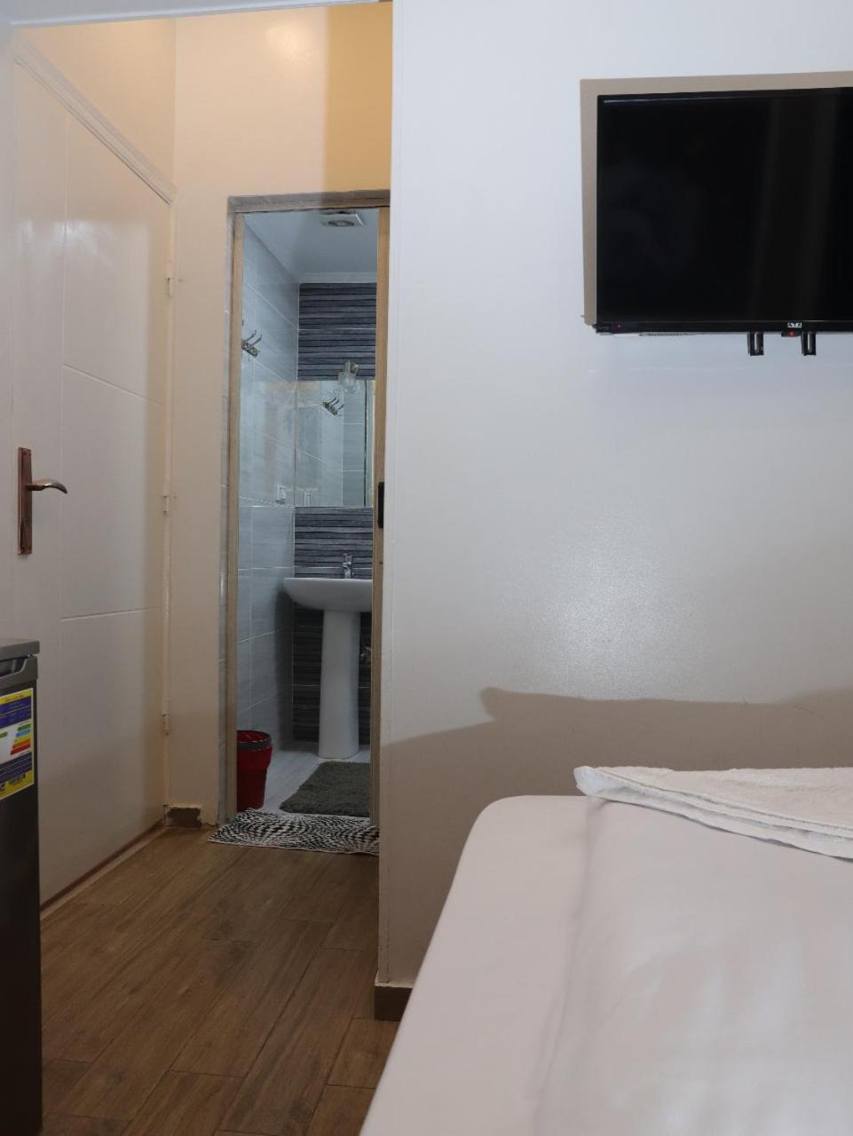 Hostel Golden Palace *